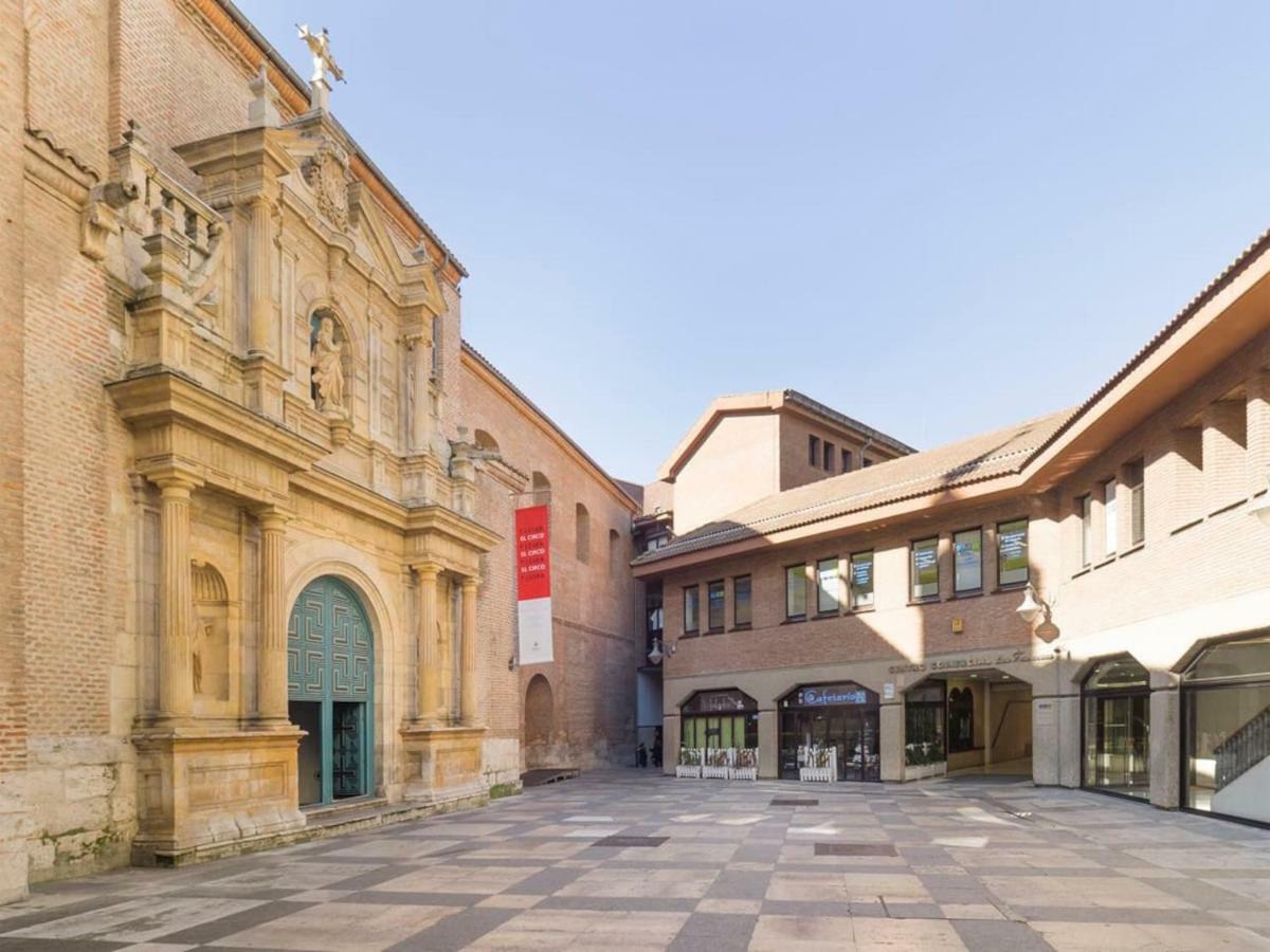 Claustro Las Francesas Siglo XV Valladolid Bagian luar foto